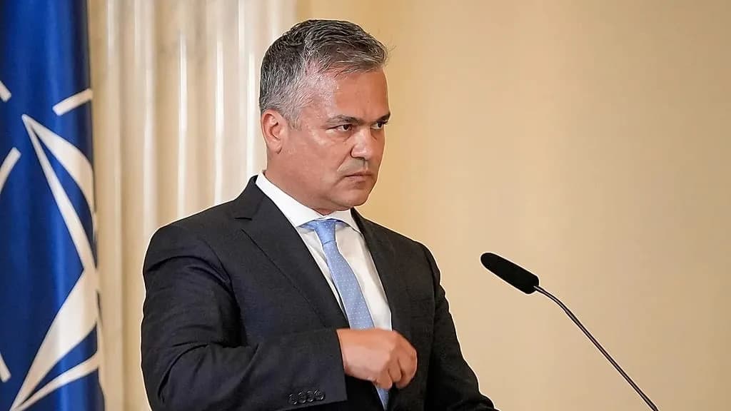 Rumunski predsednik Nicusor Dan Imenovao Adriana Vesteu Za Premijera Nakon Ostavke Tomca