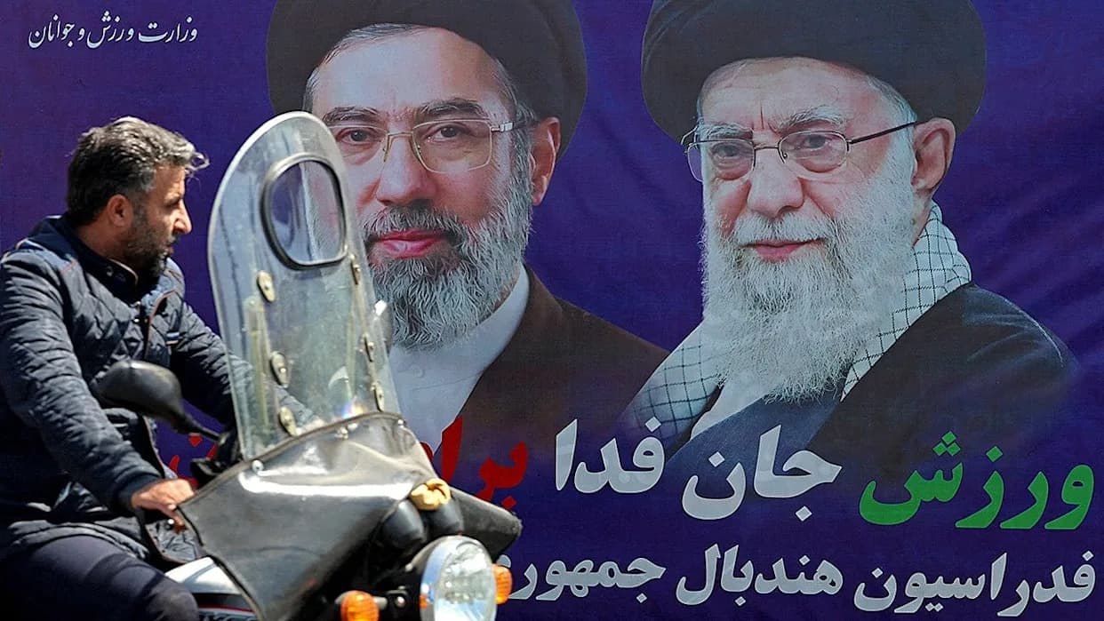 Khameneijev "pogreb bogat ciljevima" — najveći bezbednosni rizik Irana i jasna poruka SAD‑u, tvrdi ekspert