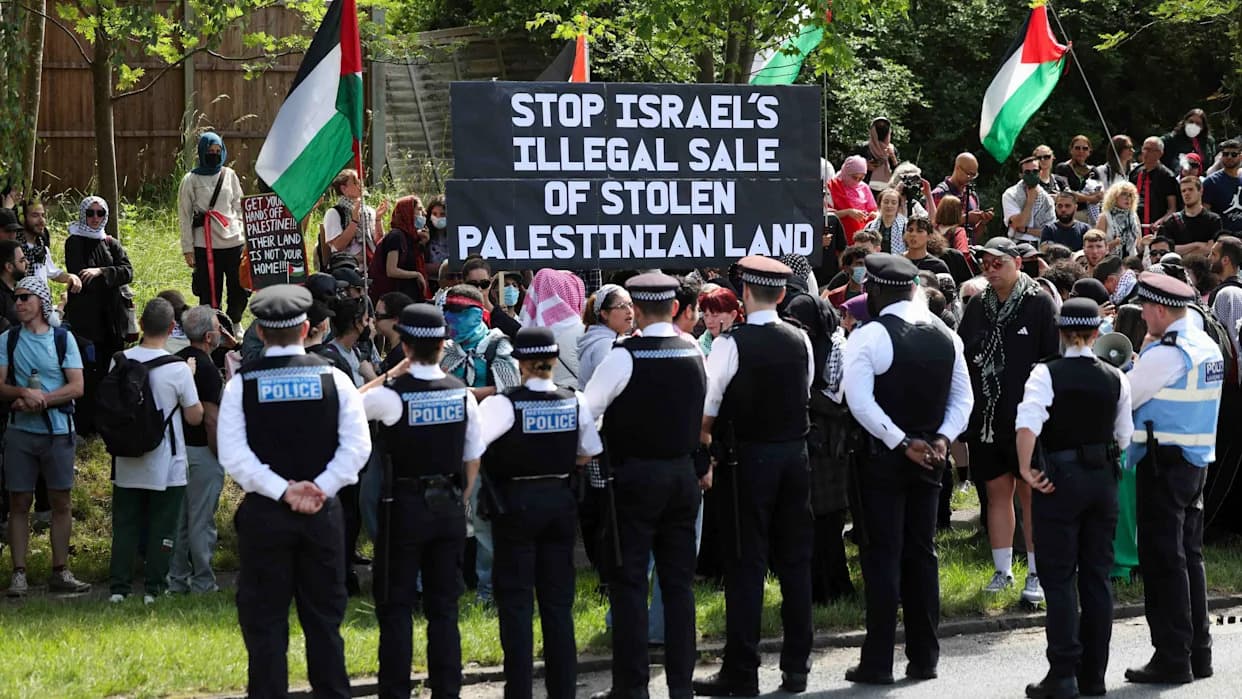 14 Privedenih Nakon Protesta Ispred Sinagoge U Edgwareu — Spor oko "Great Israeli Real Estate Event"