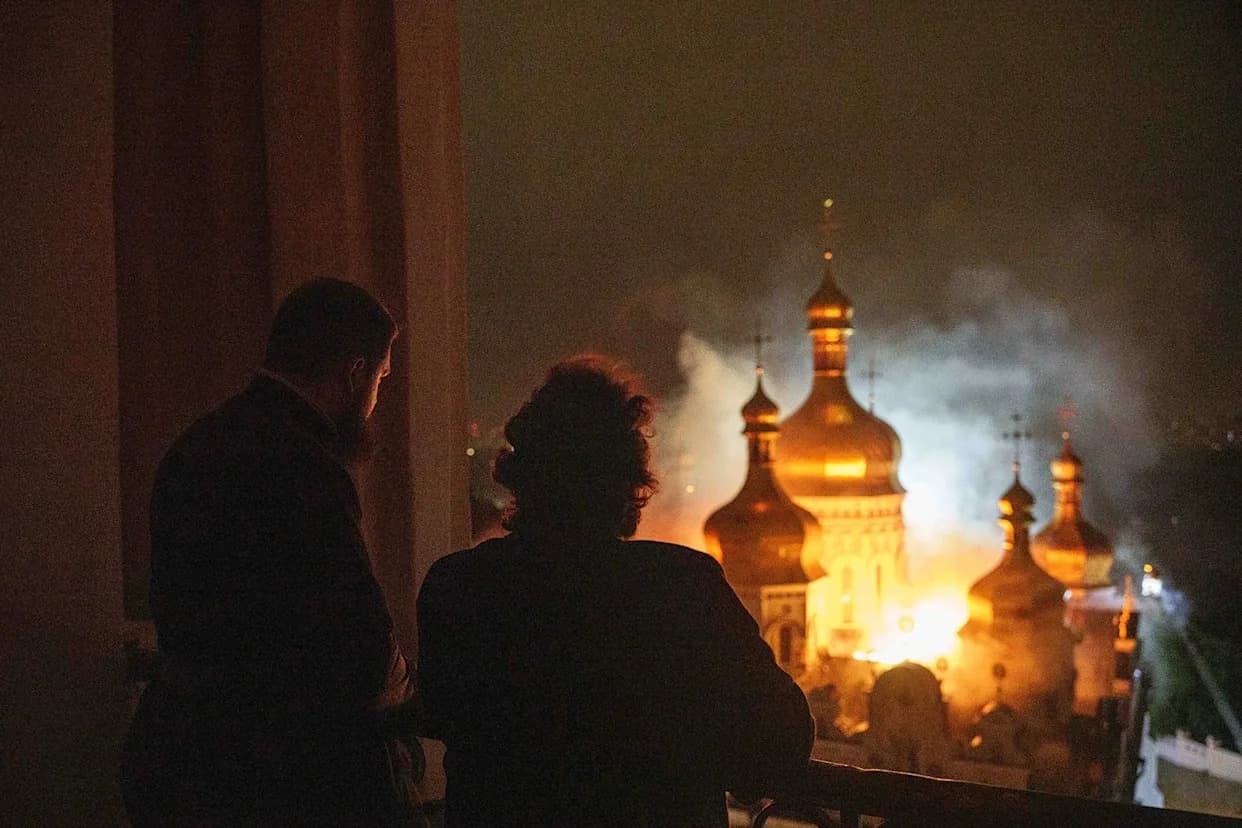 Brzi Pregled — 15.6.2026: Ruski Udari U Harkivu, Udar SAD‑Venecuele, Mađarski Amandman I Drugo