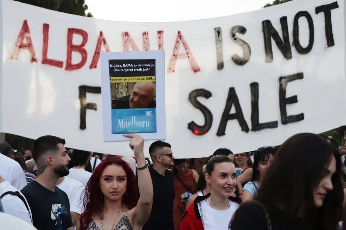 „Flamingo revolucija“: Kako su projekti vezani za Jareda Kushnera pokrenuli talas protesta u Albaniji