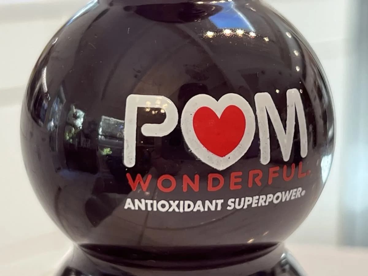 Provera činjenica: Da li Pom Wonderful koristi paraquat — šta pokazuju javni podaci i nauka?