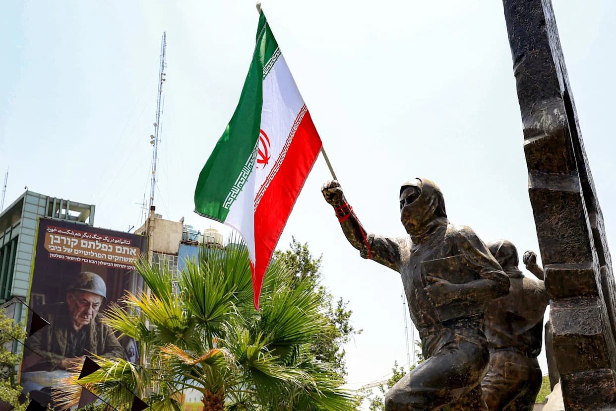 Dva Studenta Isključena Sa Amirkabir Univerziteta Nakon Navodnog Paljenja Zastave Režima