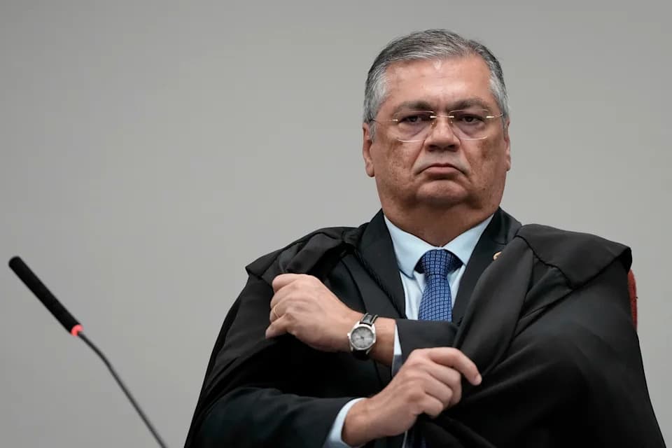 Vrhovni Sud Brazila Osudio Eduarda Bolsonara Na Četiri Godine I Dva Meseca Zatvora