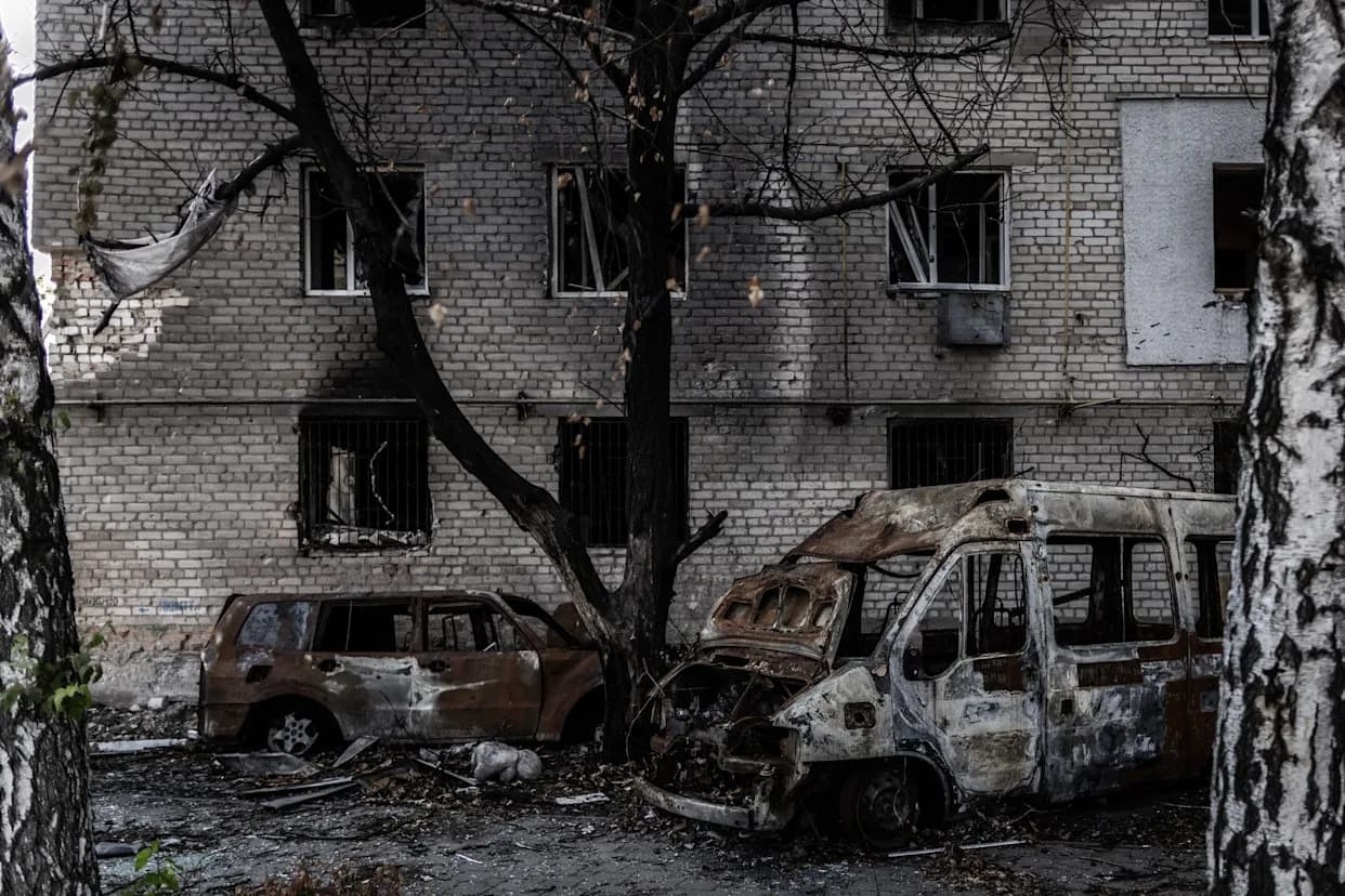 Ruski dronovi pogodili Zaporožje — 1 poginuo, 7 povređenih; oštećeni stambeni blok, univerzitet i tržni centar