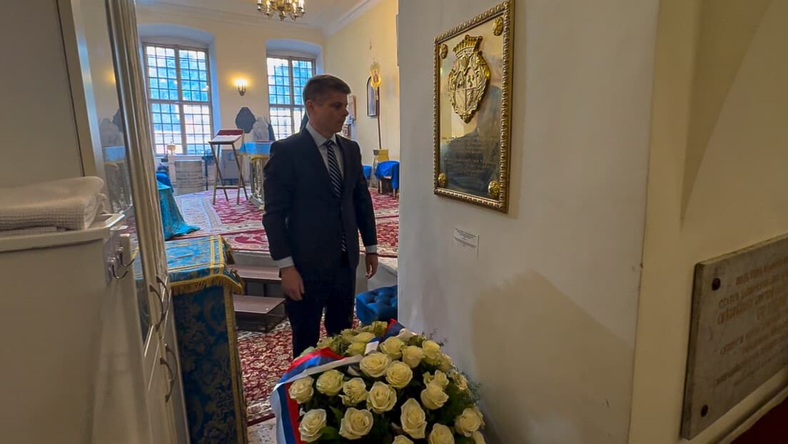 Arno Gujon Položio Venac Na Grob Grofa Save Vladisavljevića Raguzinskog U Sankt Peterburgu