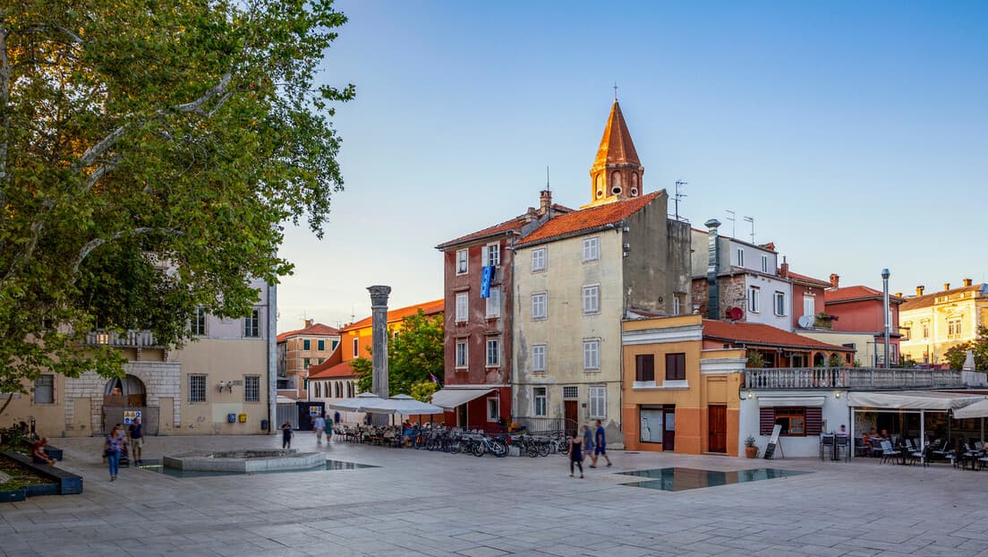 Hapšenje u Zadru: 28-godišnjak osuđen na 15 dana zatvora zbog pevanja pesama koje sud smatra provokativnim