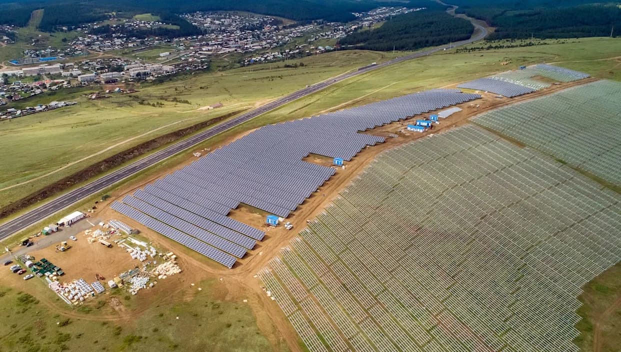 Solarna energija po prvi put pretekla ugalj u SAD — gotovo sva nova snaga dolazi iz solarnih panela i baterija