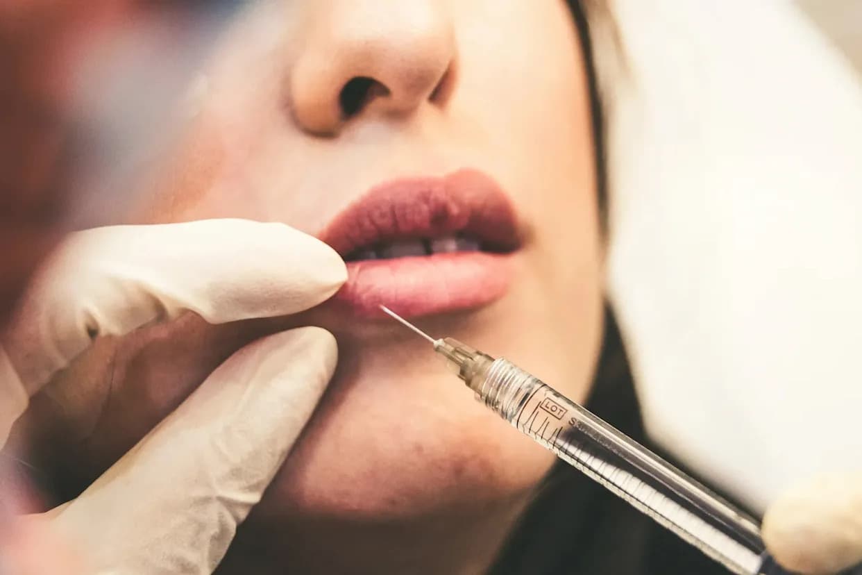 Filer Tretman Odneo Život Višeg Rukovodioca Estée Laudera — Poziv Na Strože Protokole