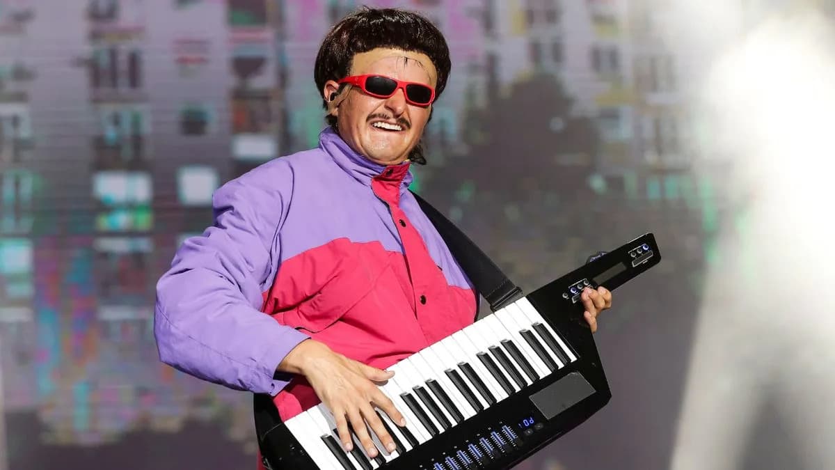 Pazite Na Pogrešno Oznake Snimke Sudara Helikoptera U Rio De Janeiru U Kojem Je Poginuo Oliver Tree