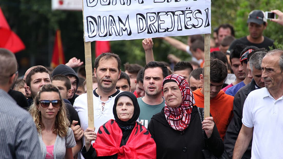 Albansko Pitanje U Severnoj Makedoniji Ponovo U Žiži: Studenti, Jezik I Strah Od „Velike Albanije"