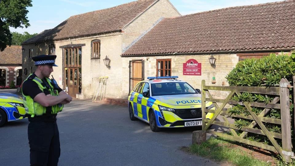 Šok u zoološkom vrtu u Cambridgeshireu: Trogodišnjak pronađen u kavezu krokodila, muškarac uhapšen