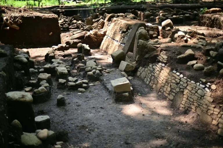 Jedinstveno arheološko otkriće u Veracruz: Prehispanske ruševine s neviđenom kružnom platformom i monolitom