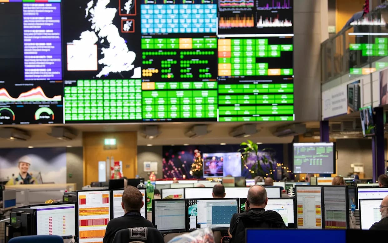 Ofcom Upozorava: AI Može Iznoviti „Katastrofalne“ Prekide Telefonskih i Širokopojasnih Mreža
