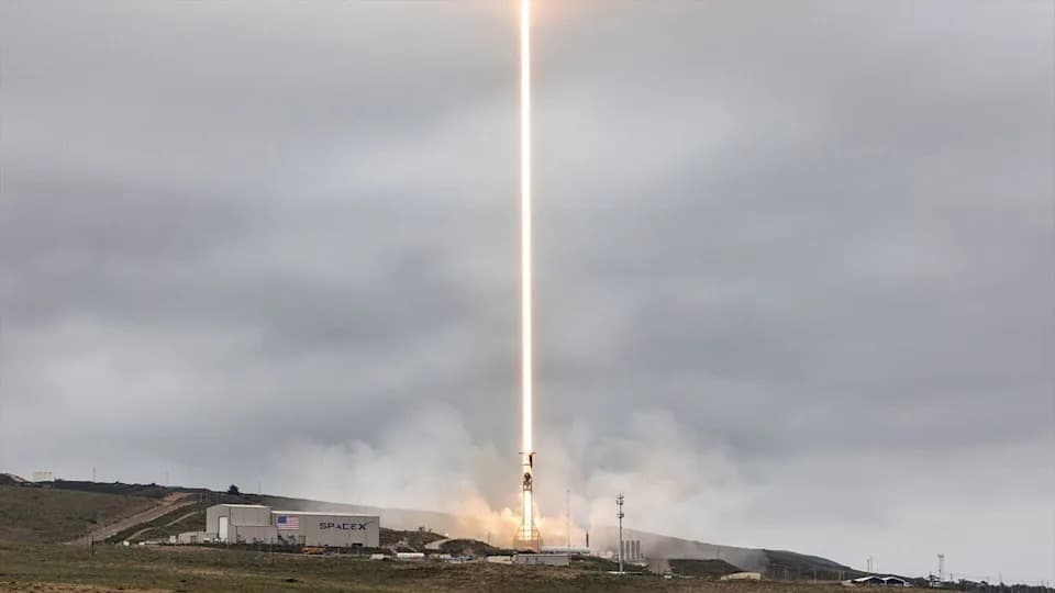SpaceX lansirao 24 Starlink satelita iz Kalifornije — Booster 1063 na 33. letu
