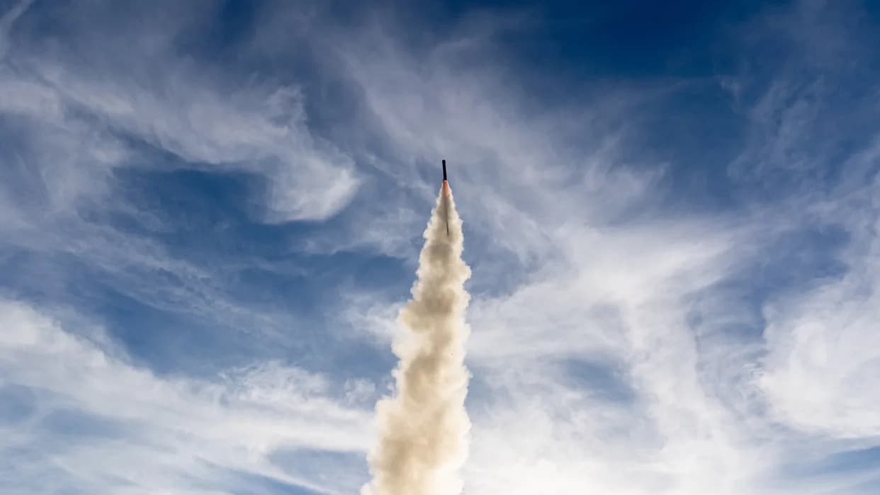 Kina Lansira Rakete Za Zasijavanje Oblaka — Stručnjaci Zovu Projekat „Apsurdnim“