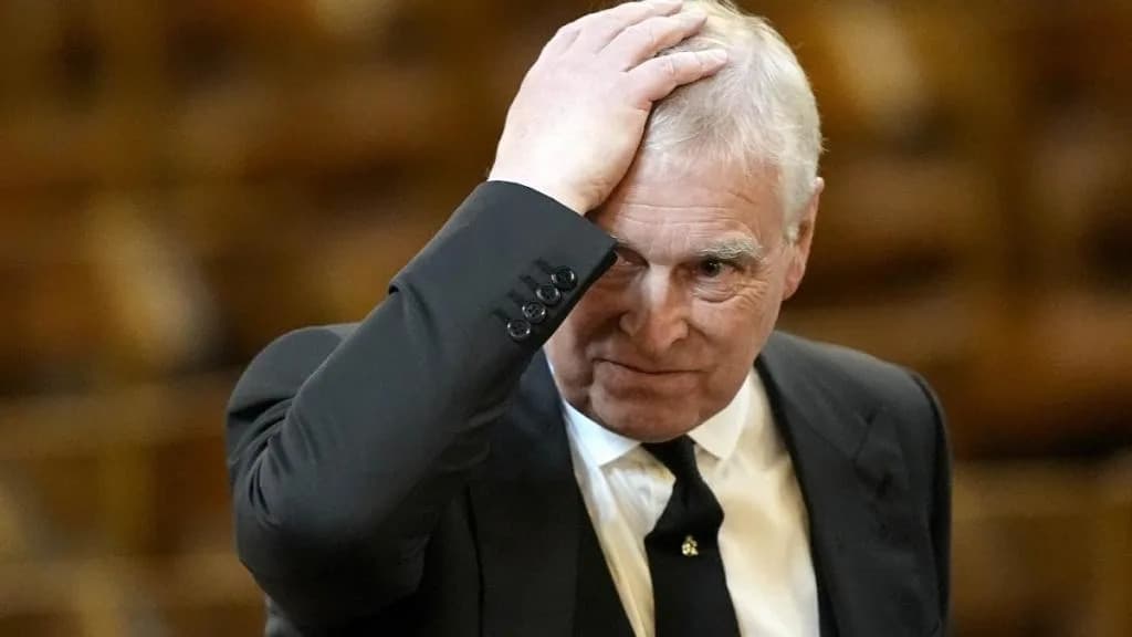 Andrew Mountbatten-Windsor Navodno Uživao U Luksuznom Vikendu U Bretanji Dok Istraga Traje