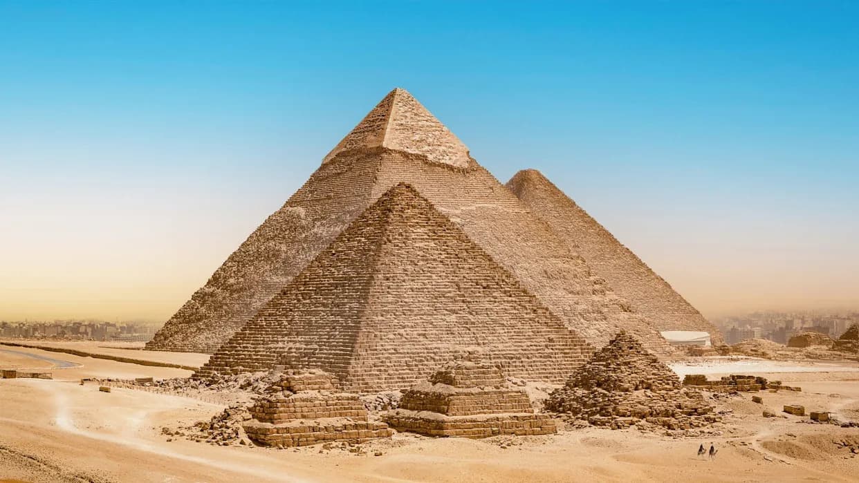 Neobična L‑Oblika Anomalija Otkrivena Pored Velike Piramide u Gizi