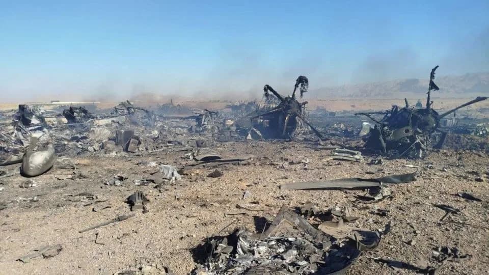 Ekskluzivno: Oboreni Pilot F-15 Opisao Formaciju Iranskih Dronova Nalikujuću „Meduzi“ — Obaveštajci Podeljeni