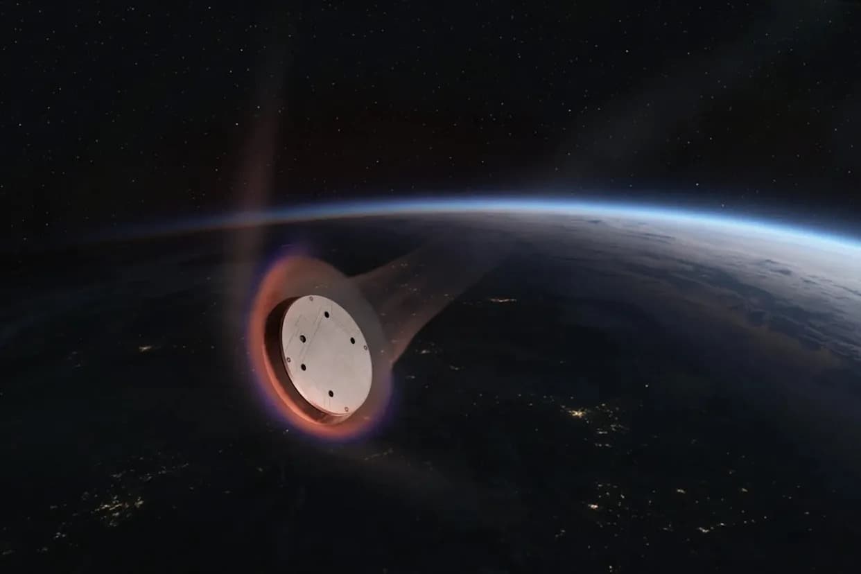SpaceX Tajno Lansirao „Starfall“ — Svemirski Brod U Obliku Letećeg Tanjira Pobudio Sumnje Na Vojnu Ulogu