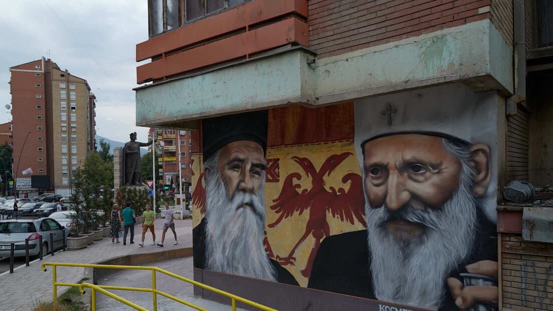 Severna Mitrovica: Privedeni Dok Su Obnavljali Mural Posvećen Patrijarhu Pavlu — Spor oko Dozvola