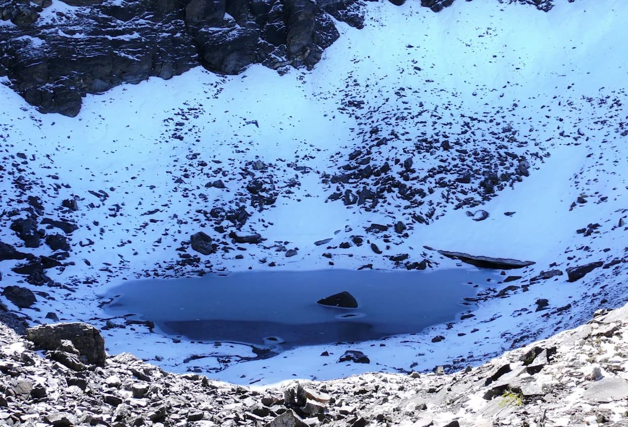 Jezero Kostura: DNK Otkriva Dve Različite Grupe — Misterija Kretana Koji Su Završili u Himalajima