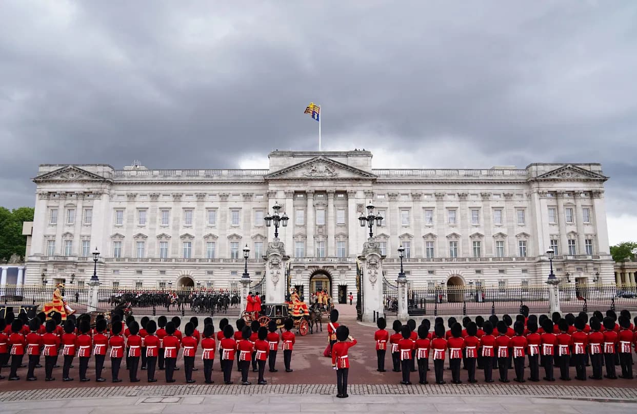 Kralj Čarls III neće živeti u Bakingemskoj palati nakon obnove — Clarence House ostaje londonski dom