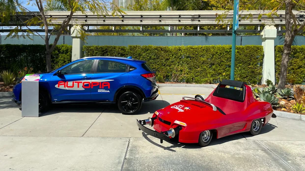 Kalifornija Nalaže: Diznilend Mora Da Povuče Benzinske Autopia Automobile Do Početka 2027
