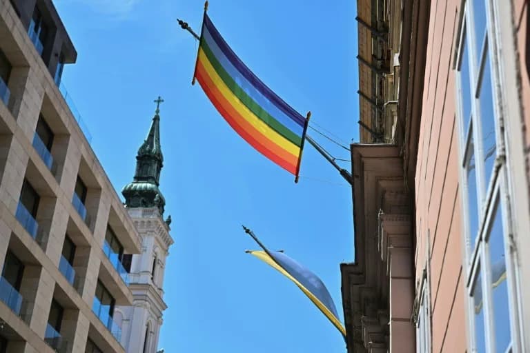 Budimpešt Prajd: Marš Podstiče Poziv Na Jednakost Uprkos Talasu Vrućine