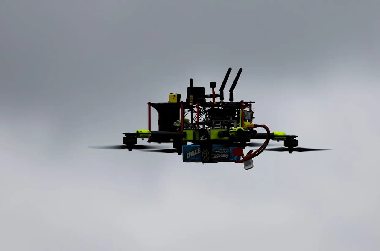 Veliki požar u rafineriji kod Slavyanska-na-Kubani posle ukrajinskog dronskog napada