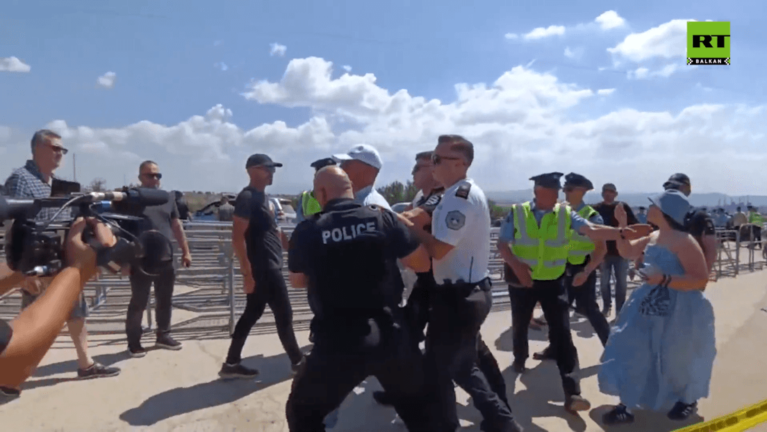 Napetosti na Gazimestanu: Prištinska policija u civilu privela desetine Srba nakon Vidovdana