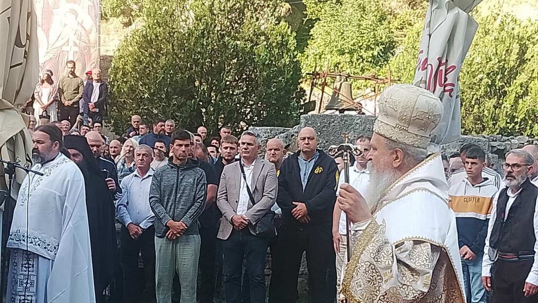 Gradonačelnik Brčkog Zadržan Više Od Šest Sati Na Prelazima, Ipak Stigao Na Slavu Svih Arhangela
