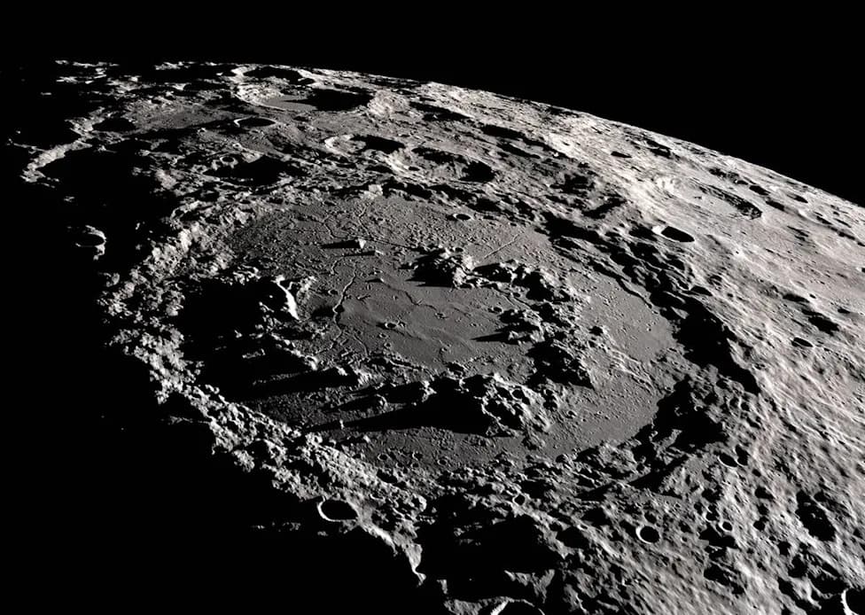 Chang'e-6 Menja Priču: Mesečevi Uzorci Pokazuju Postepeni Pad Sudara Umesto Jednog Kataklizmičnog Vrhunca
