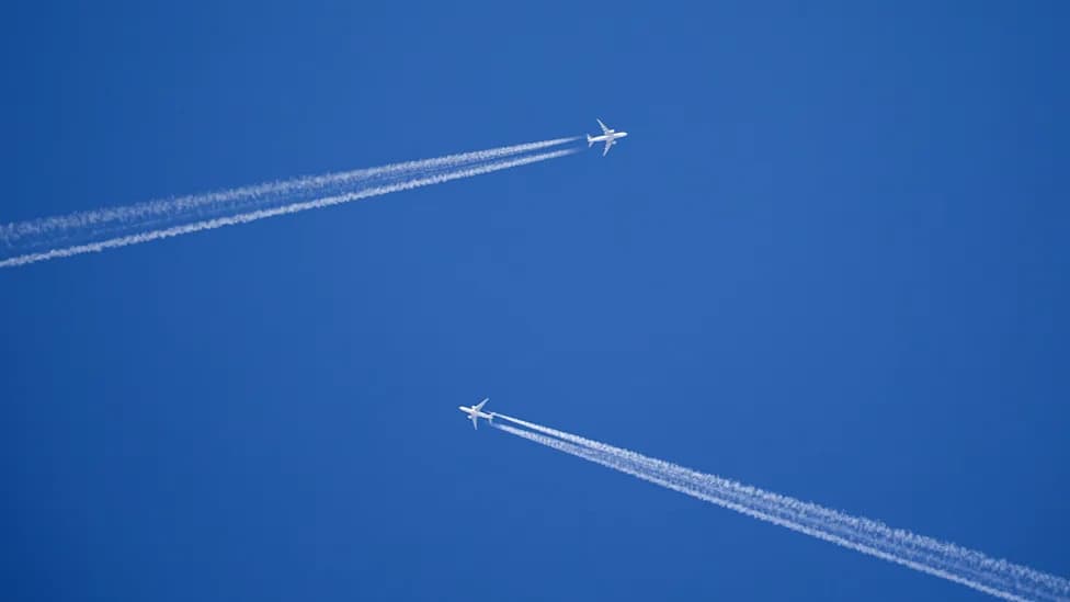 Chemtrails Ili Kontrailsi? Stari Vojni Rad, Mitovi i Naučna Objašnjenja