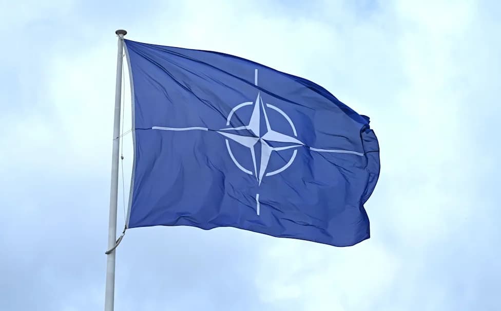 NATO pripravnica osumnjičena za špijunažu ostaje u pritvoru — sumnja se da je delovala za zemlju van NATO-a