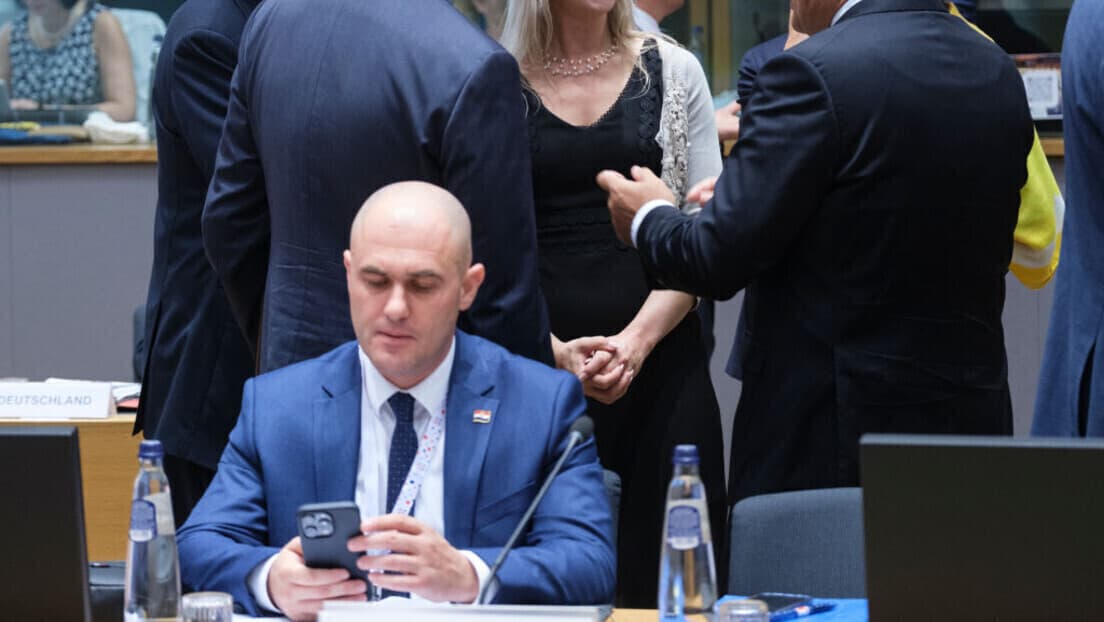 Josip Dabro Ponovo Napao Obeležavanje U Srbu: „Antifašistički Balvan“ Koji Pogađa "Hrvatsko Srce"