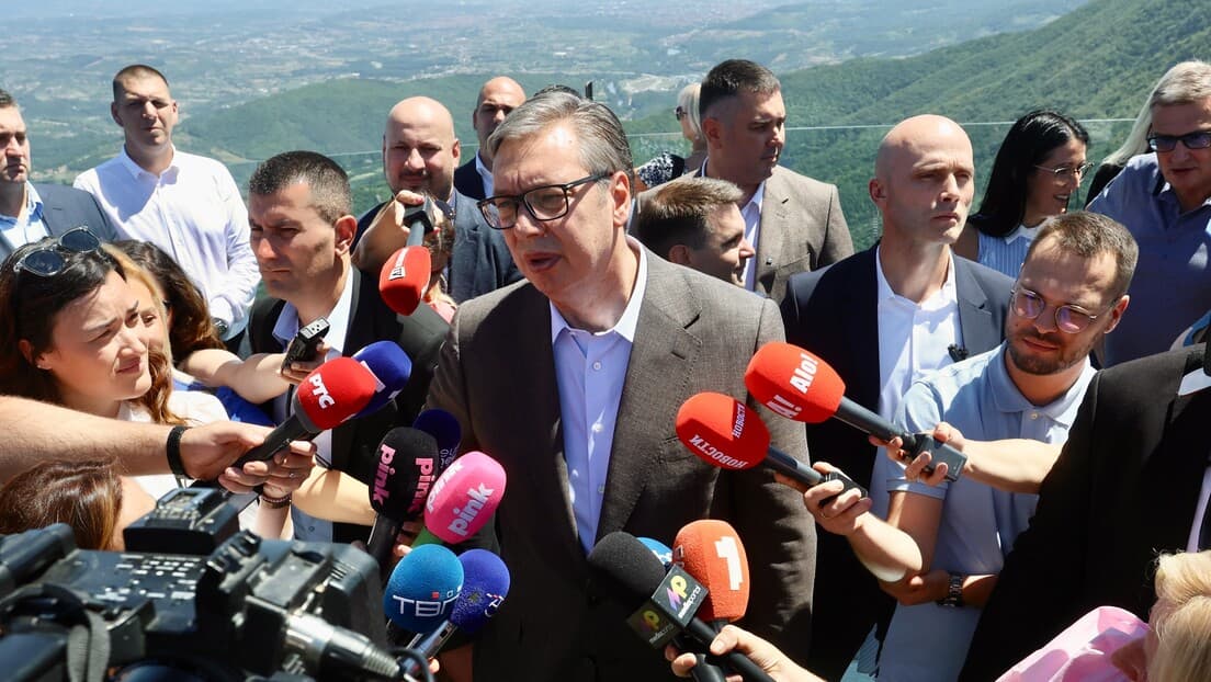 Vučić: Rejting SNS-a Raste Svakog Dana, Opozicija Blago Pada