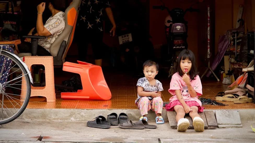 Mae Sot: Izgnanstvo, Umor i Slomani Snovi o Revoluciji u Mjanmaru