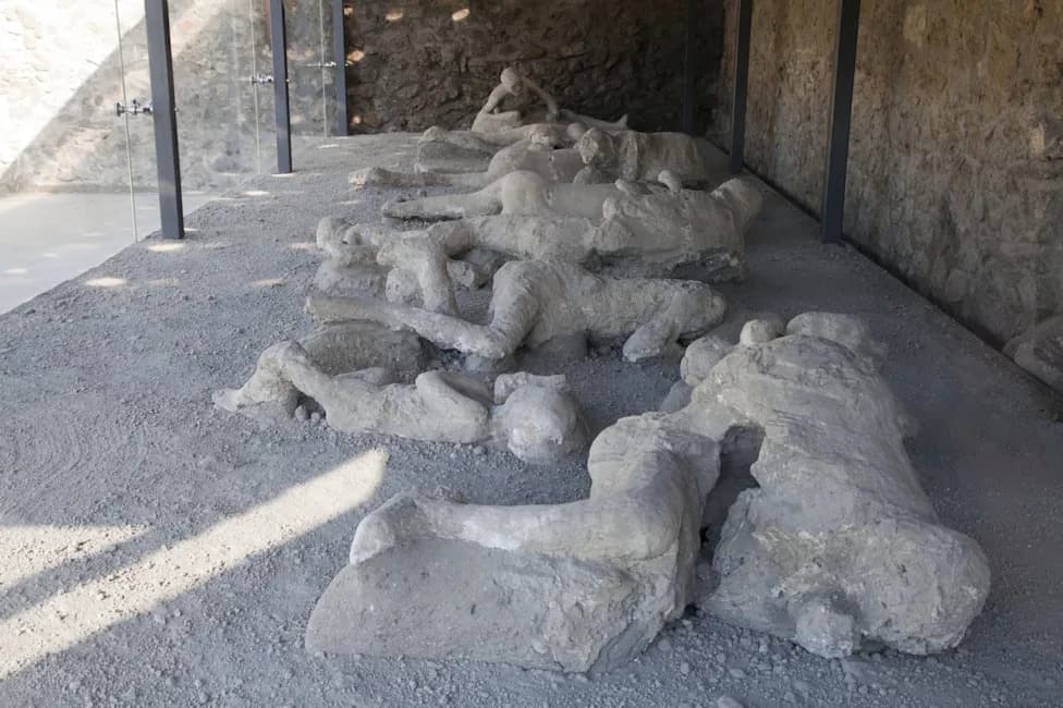 Pompeja: Restauriran Fresk Dionisa i Ariadne Na Plafonu Kuće Posle 2.000 Godina