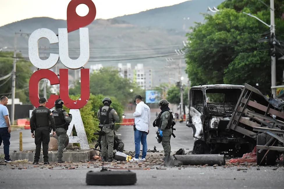 Bombaški napad u Cúcuti: 11 povređenih — napetost šest dana pred inauguraciju Abelarda de la Esprielle