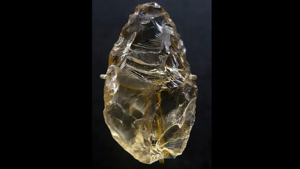 Strugač Od Kristalnog Kvarca Otkriva „Oko Za Lepotu" Neandertalaca