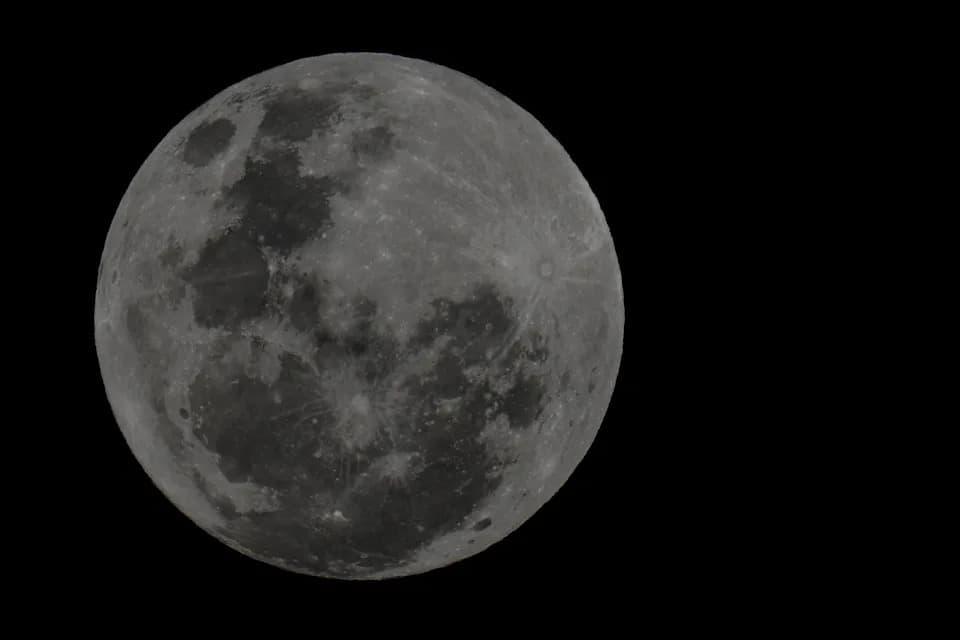 SpaceX Falcon 9: Drugi Stepen Udario U Mesec — Krater Do 16 Stopa, Spektroskopija Otkrila Natrijum i Litijum