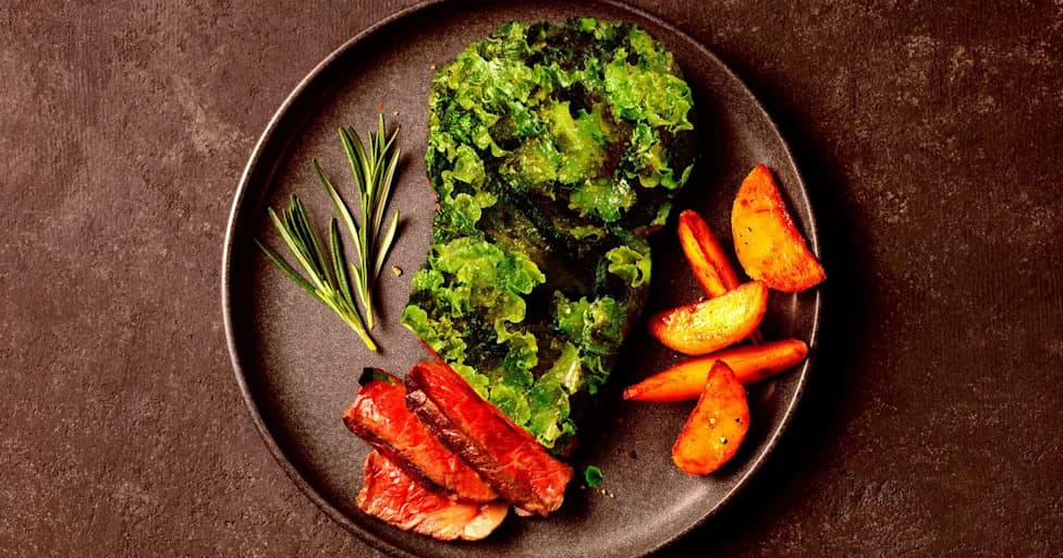 Salata koja proizvodi mesni protein? Naučnici ubacili svinjske gene u hloroplaste i dobili myoglobin