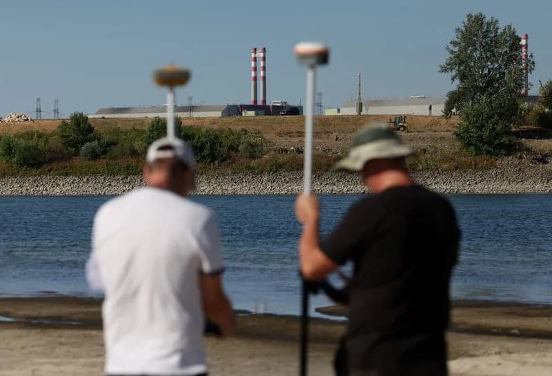 Mađarska potapa barže kod Paks: kratkoročno podizanje Dunava da bi se sačuvale turbine