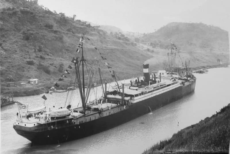 Na današnji dan — 15. avgusta: od otvaranja Panamskog kanala do savremenih kriza