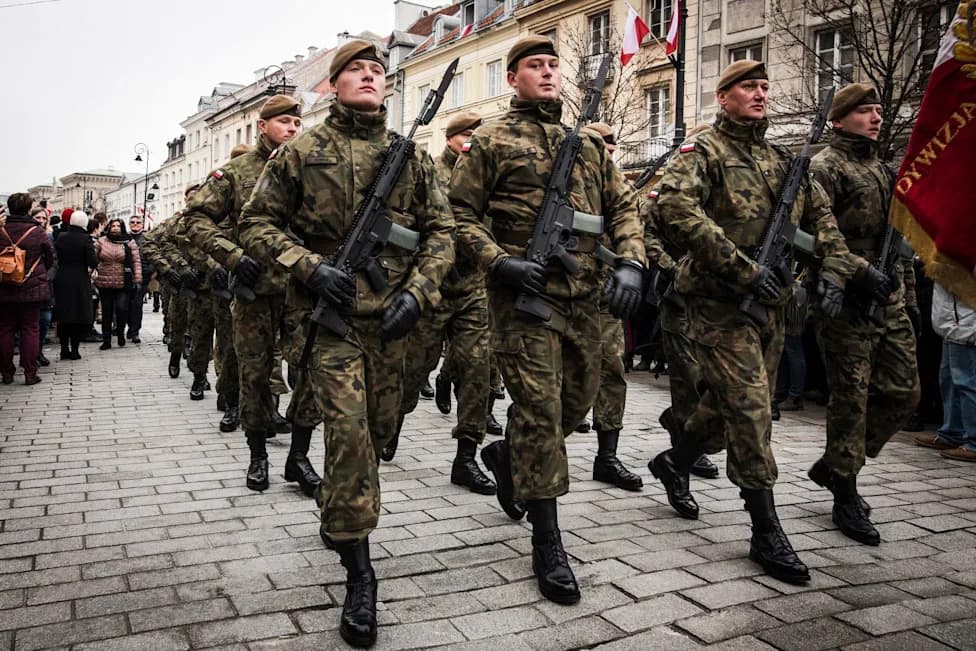 Poljska demonstrirala vojnu moć u Varšavi — 180 K2 tenkova i masovna parada