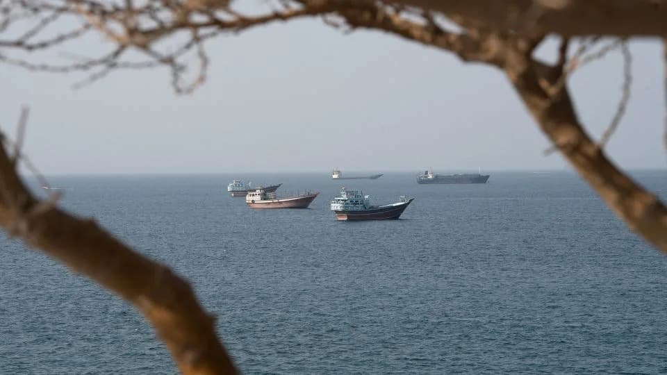 Iran Delimično Izgubio Kontrolu Nad Hormuškim Moreuzom — SAD Preuzimaju Inicijativu
