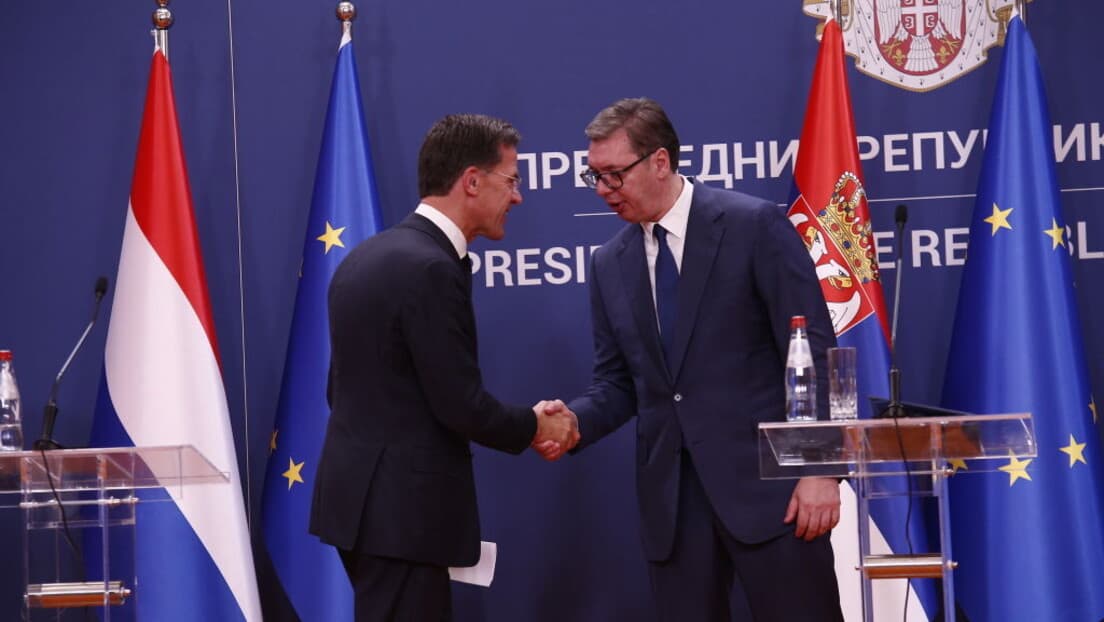 Vučić poslao pismo Ruteu: Traži da KFOR zaustavi progon Srba na KiM