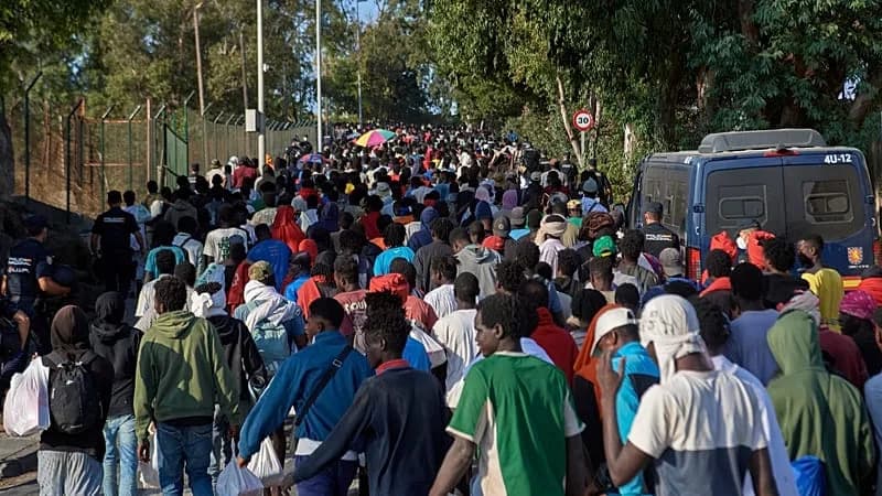 Španska operacija u Ceuti: migranti premešteni sa plaže u privremene prihvatne centre