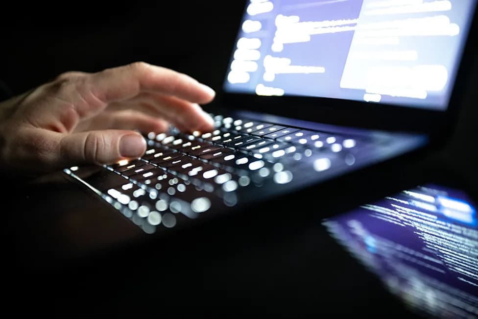 Istraga u Nemačkoj: Osumnjičen da je putem chat grupa podstrekivao decu na ubistva, paljevine i zlostavljanje